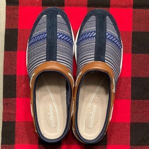 EUC Easy Spirit Tnot Slip on shoe. Size 7.5